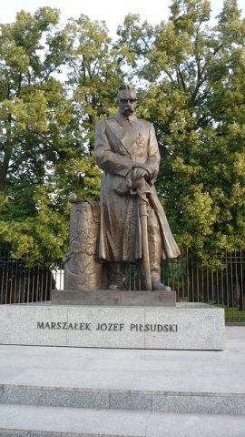 Pomnik marszałek Józef Piłsudski